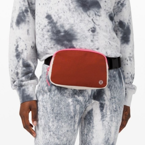 Lululemon Everywhere Belt Bag Dark Terracotta White Opal Crossbody Belt Bag - Picture 2 of 16